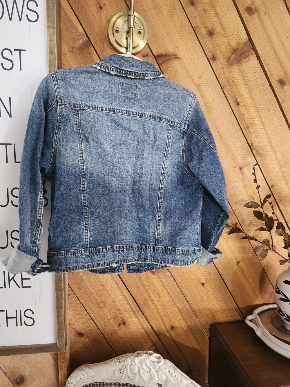 Universal Thread Denim Jacket 99% Cotton Blue Trucker Jean Jacket S Classic - Picture 5 of 7